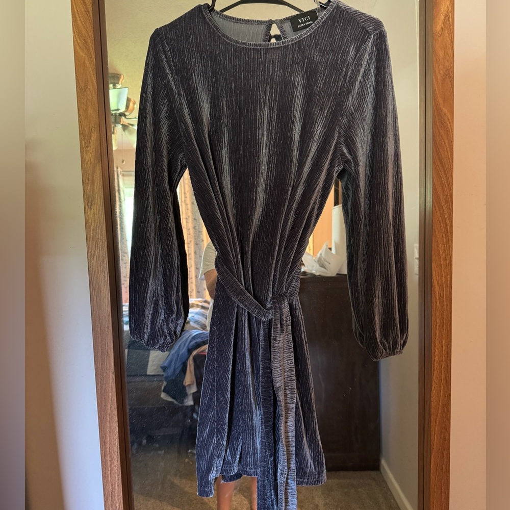 Elegant Dark Gray Dress with Tie Waist